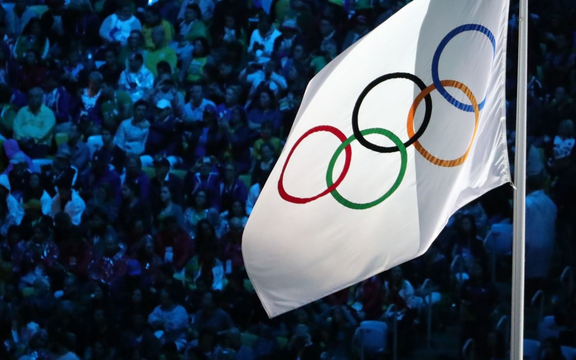 Гимн нейтральных спортсменов. Олимпийский флаг. Олимпийские игры в Париже 2024. Флаг олимпиады. Флаг Олимпийских игр фото.