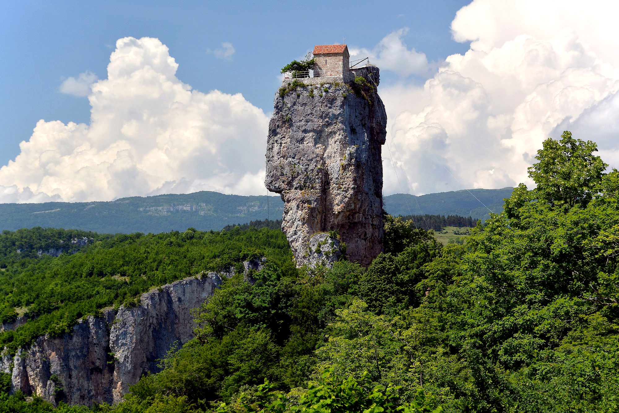 грузия монастырь на скале