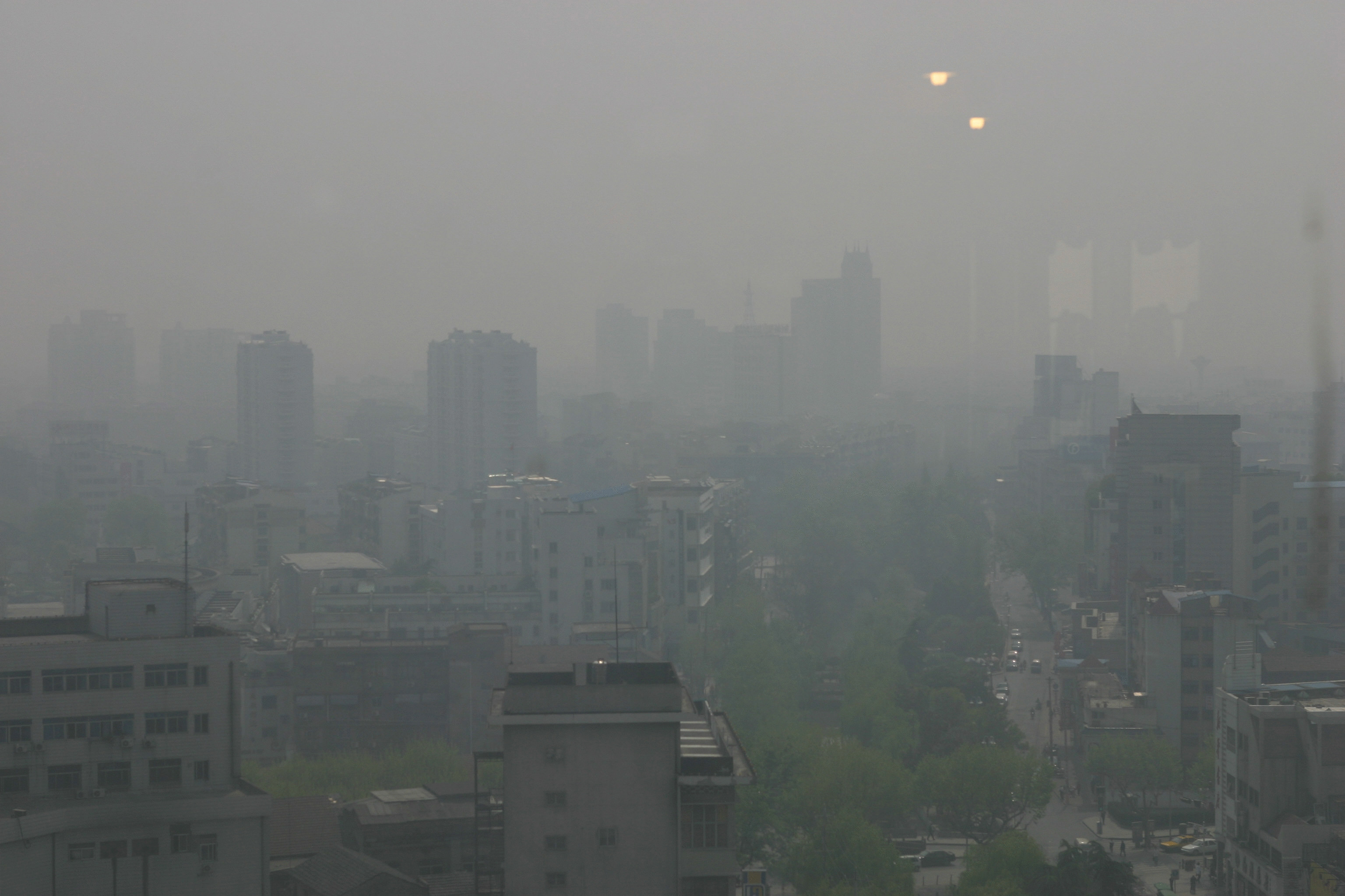 Кислотный смог. Смог кислотные дожди. Дождь и смог. Загрязненные города Китая. Загрязнение воздуха в Бразилии.