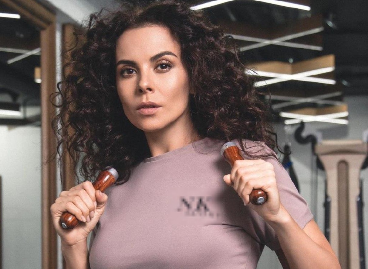 Настя каменских 2005. Настя каменских. Настя каменских 2009. Настя каменских дали. Настя каменских в боди.