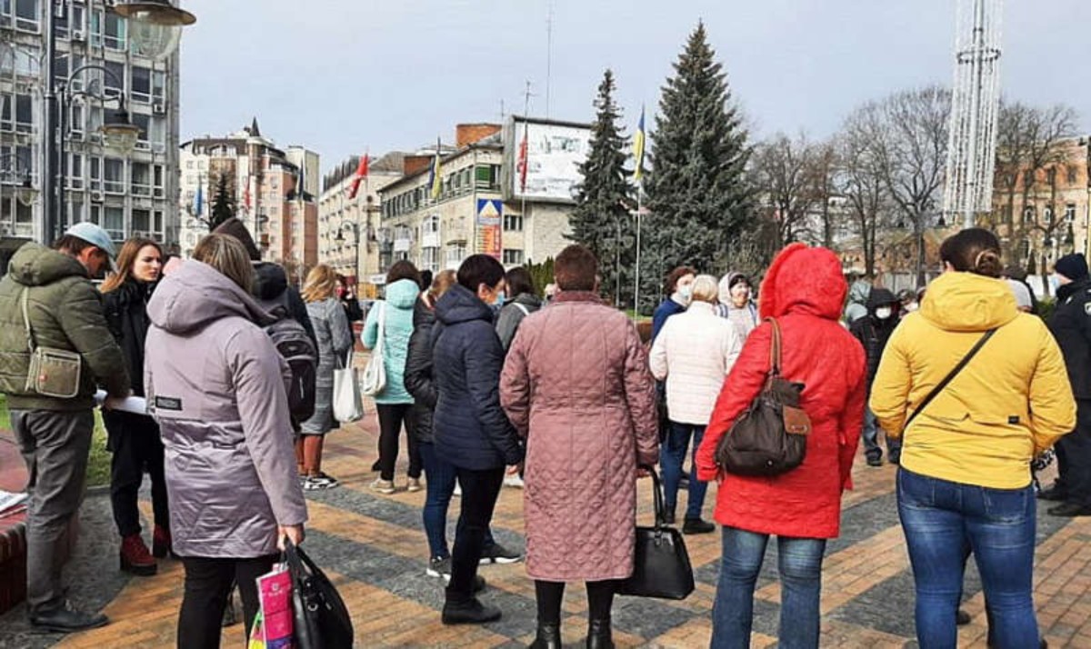 Новости винницы сегодня. Винница новости сегодня. Выходите на митинги. Школьники на митинге. Винница люди.