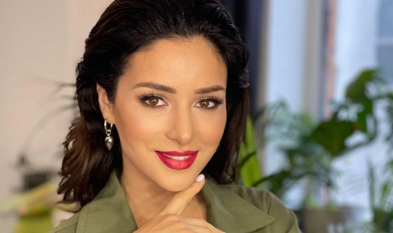 Qiz dostiga minut qilishni orgatadi (foto)