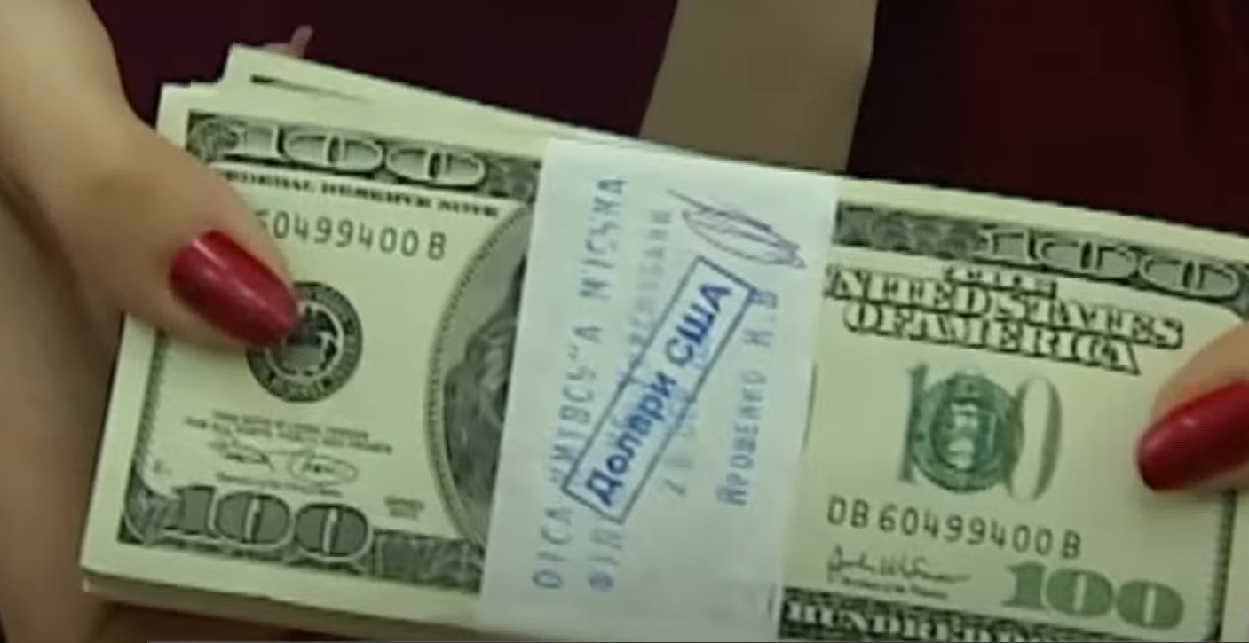 Деньги списал, наличные не выдал. Украинцы жалуются на сбой в работе банкоматов 
